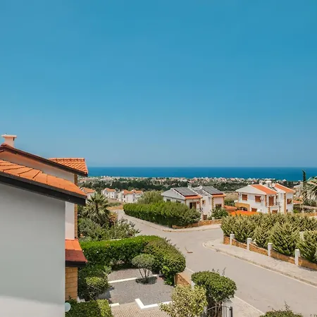 Lapta Poolside * Girne